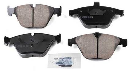 BMW Brake Pad Set - Front (Ceramic) (EURO) 34116794920 - Akebono Euro Ultra-Premium EUR918